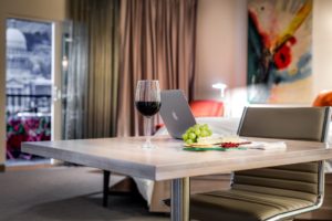 how to book hotel reservation online